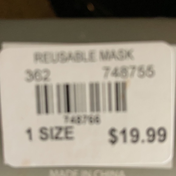 University of Michigan Mask by Colosseum - Picture 3 of 3